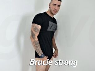 Brucie_strong