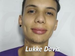 Lukke_Davis