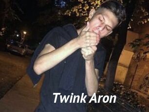 Twink_Aron