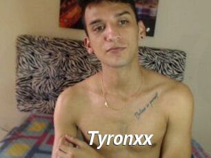 Tyronxx